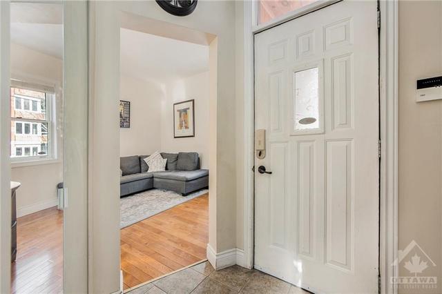 323 Crichton Street, Townhouse with 3 bedrooms, 1 bathrooms and null parking in Ottawa ON | Image 6