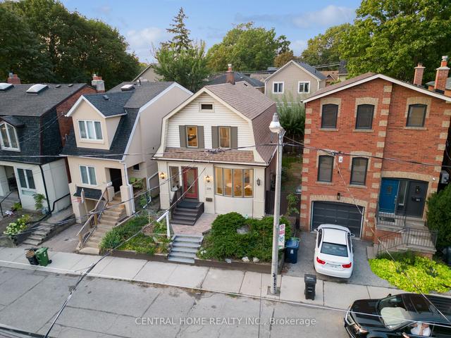 134 Helendale Ave, House detached with 3 bedrooms, 3 bathrooms and 0 parking in Toronto ON | Image 12