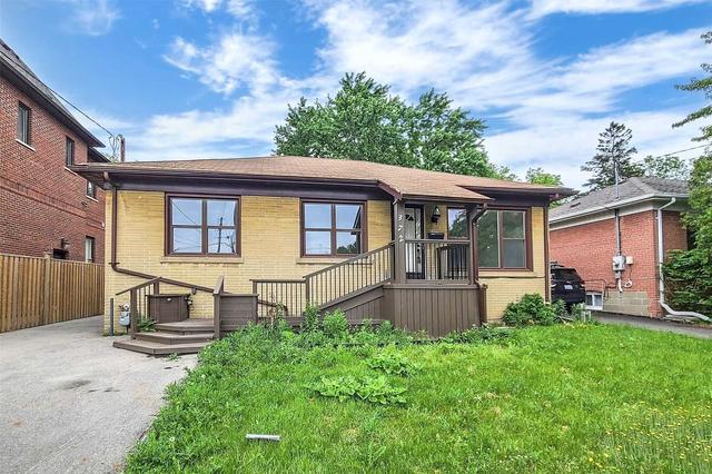 372 Drewry Ave, House detached with 3 bedrooms, 2 bathrooms and 2 parking in Toronto ON | Image 1