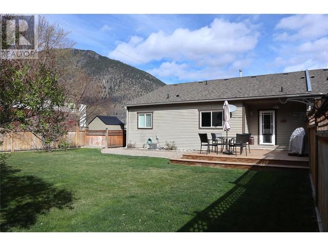 701 9th Avenue, House detached with 3 bedrooms, 2 bathrooms and 2 parking in Keremeos BC | Image 34
