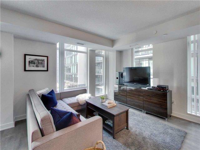 1003 - 525 Adelaide St W, Condo with 2 bedrooms, 2 bathrooms and 1 parking in Toronto ON | Image 5