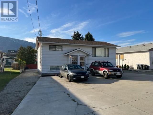 14 Jonagold Place Unit# 1 & 2, House semidetached with 4 bedrooms, 2 bathrooms and 1 parking in Osoyoos BC | Image 1