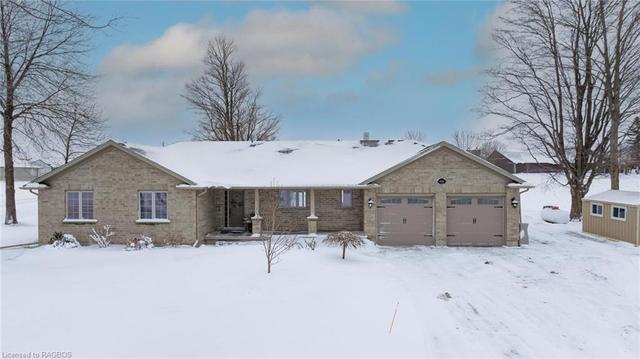9519 Concession 6 N, House detached with 5 bedrooms, 2 bathrooms and null parking in Wellington North ON | Image 1