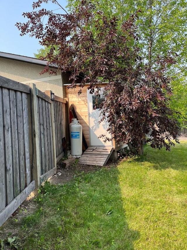 9628 85 Avenue, House detached with 3 bedrooms, 2 bathrooms and 2 parking in Grande Prairie AB | Image 17
