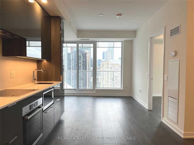 2705 - 28 Freeland St, Condo with 1 bedrooms, 1 bathrooms and 0 parking in Toronto ON | Image 2