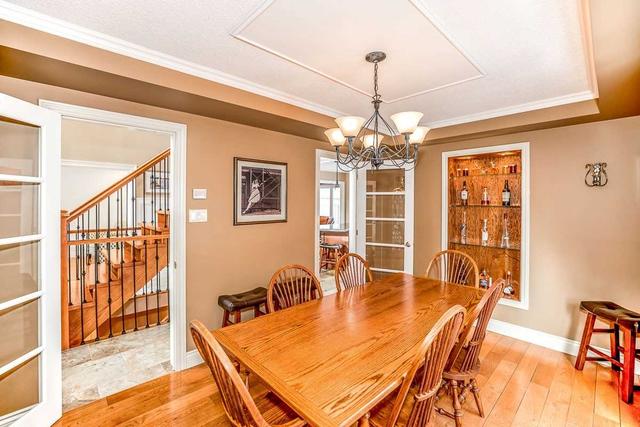 243 Elman Cres, House detached with 4 bedrooms, 3 bathrooms and 6 parking in Newmarket ON | Image 5
