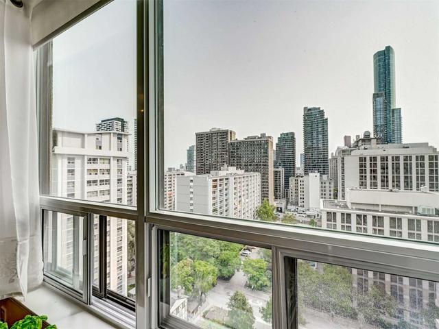 1710 - 25 Maitland St, Condo with 2 bedrooms, 2 bathrooms and 1 parking in Toronto ON | Image 4