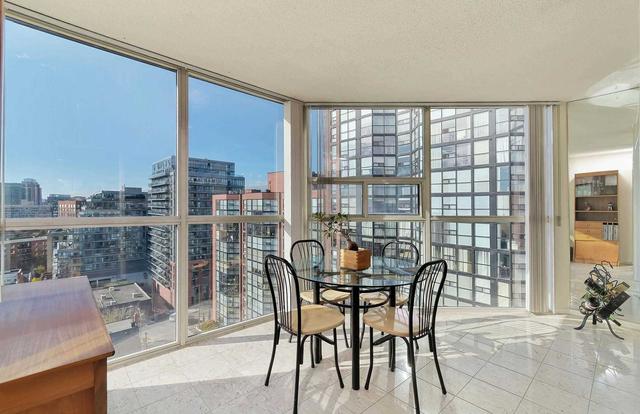 ph10 - 701 King St, Condo with 2 bedrooms, 2 bathrooms and 1 parking in Toronto ON | Image 2