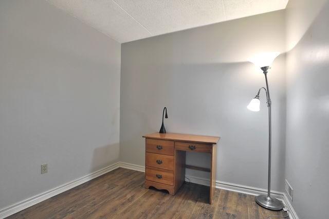 108 - 2030 Cleaver Ave, Condo with 2 bedrooms, 1 bathrooms and 1 parking in Burlington ON | Image 15