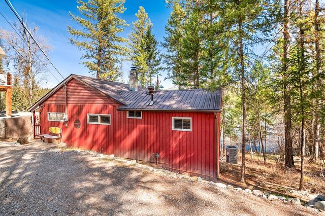 1249 Tie Lake Shore Road S, House detached with 3 bedrooms, 1 bathrooms and null parking in East Kootenay B BC | Image 2