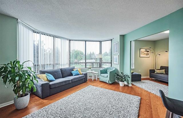 226 - 255 The Donway W Rd, Condo with 2 bedrooms, 2 bathrooms and 1 parking in Toronto ON | Image 10