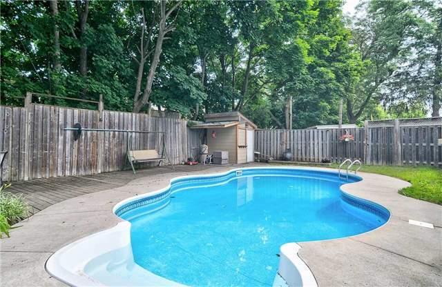 26 Holland Ave, House detached with 3 bedrooms, 2 bathrooms and 2 parking in Toronto ON | Image 17