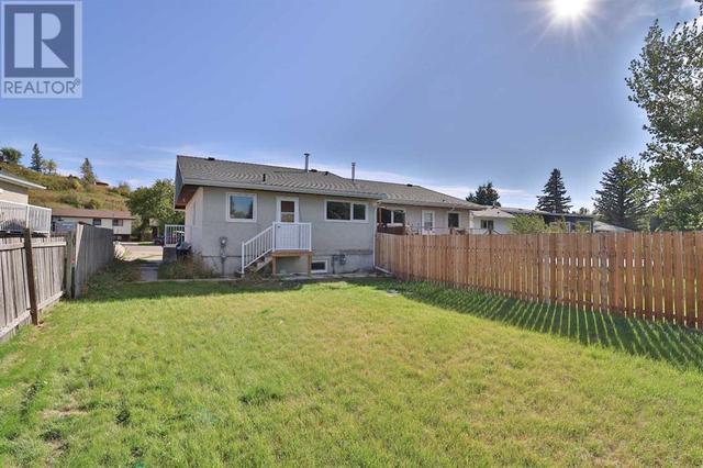 143, - 145 7a Avenue W, Home with 10 bedrooms, 4 bathrooms and 4 parking in Cardston AB | Image 24