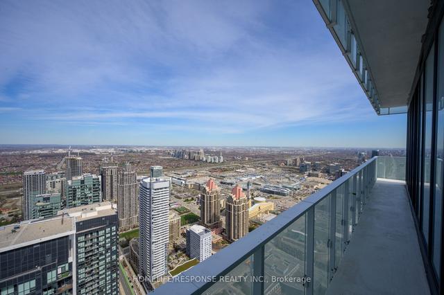 5908 - 3900 Confederation Pkwy, Condo with 2 bedrooms, 2 bathrooms and 1 parking in Mississauga ON | Image 9