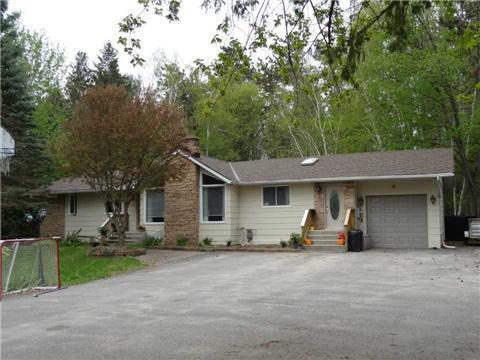 1130 St Vincent St, House detached with 3 bedrooms, 3 bathrooms and 10 parking in Springwater ON | Image 1