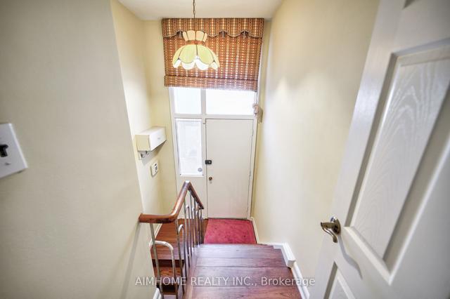 40 Page Ave, House detached with 3 bedrooms, 3 bathrooms and 6 parking in Toronto ON | Image 16