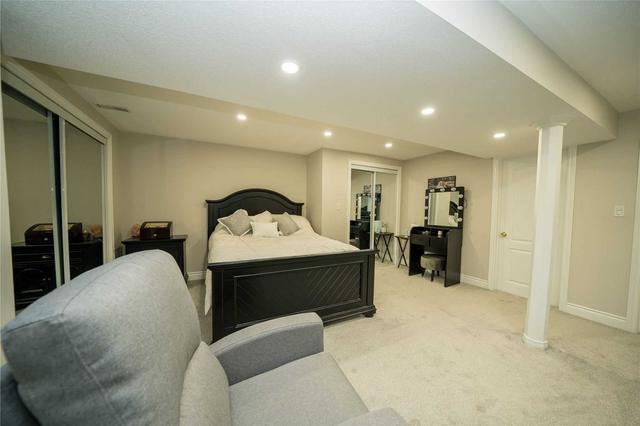 17 Sirius Cres, House detached with 5 bedrooms, 4 bathrooms and 5 parking in Toronto ON | Image 30