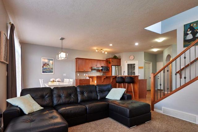 131 Sierra Drive Sw, House detached with 3 bedrooms, 2 bathrooms and 5 parking in Medicine Hat AB | Image 10