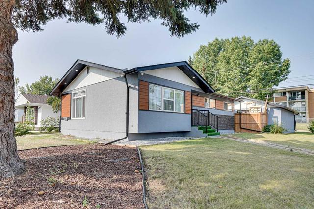 9703 2 Street Se, House detached with 4 bedrooms, 3 bathrooms and 2 parking in Calgary AB | Image 49