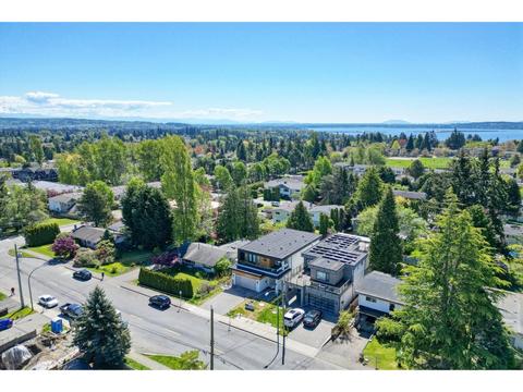 15908 Russell Avenue, White Rock, BC, V4B2S4 | Card Image