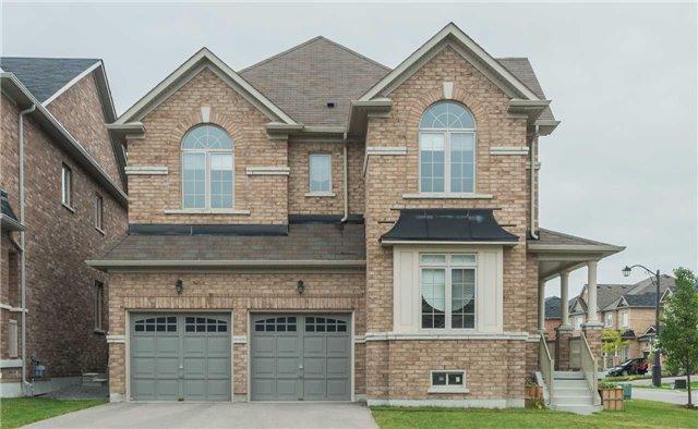 1306 Blencowe Cres, House detached with 4 bedrooms, 3 bathrooms and 4 parking in Newmarket ON | Image 1