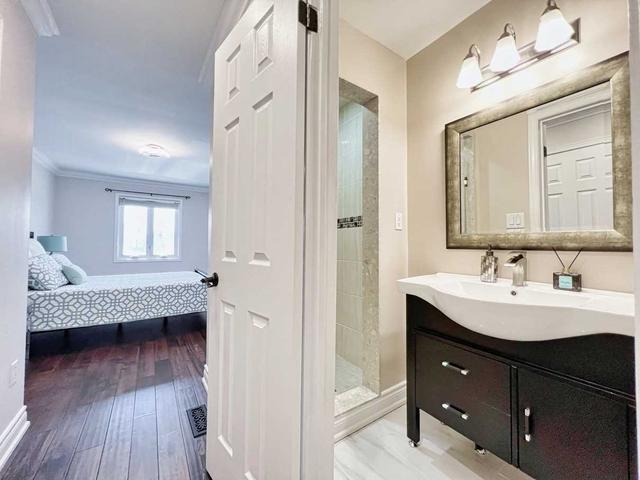 7025 Dunrobin Way, House semidetached with 3 bedrooms, 4 bathrooms and 5 parking in Mississauga ON | Image 19