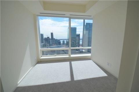 4101 - 180 University Ave, Condo with 2 bedrooms, 3 bathrooms and 1 parking in Toronto ON | Image 7