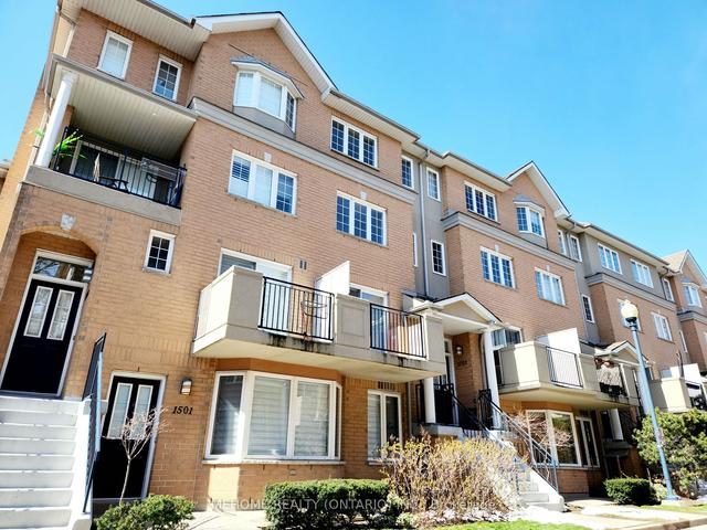 1501 - 28 Sommerset Way, Townhouse with 2 bedrooms, 2 bathrooms and 1 parking in Toronto ON | Image 18