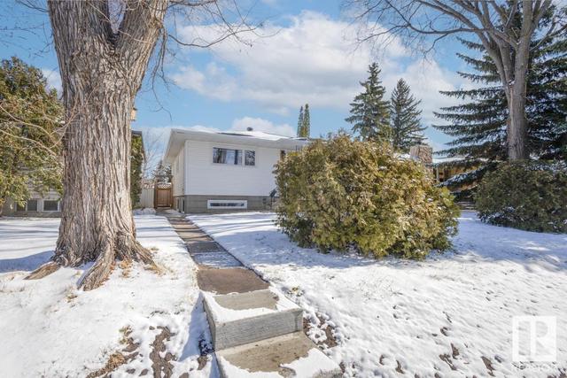 10846 60 Av Nw, House detached with 5 bedrooms, 3 bathrooms and null parking in Edmonton AB | Image 4