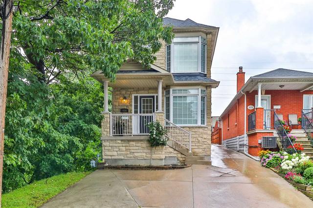 425 Blackthorn Ave, House detached with 3 bedrooms, 4 bathrooms and 4 parking in Toronto ON | Image 1