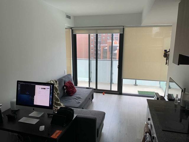 1014 - 161 Roehampton Ave, Condo with 1 bedrooms, 1 bathrooms and 0 parking in Toronto ON | Image 8