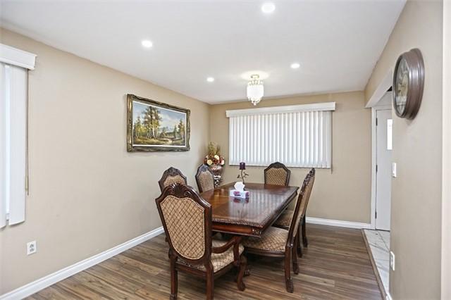 81 Cornwall Rd, House detached with 3 bedrooms, 2 bathrooms and 4 parking in Brampton ON | Image 4