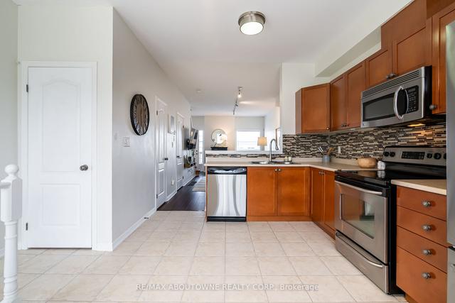 14 - 170 Dewitt Rd, Townhouse with 2 bedrooms, 2 bathrooms and 2 parking in Hamilton ON | Image 2