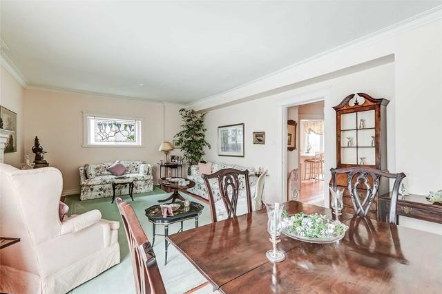 19 Poplar Plains Rd, House detached with 3 bedrooms, 4 bathrooms and 2 parking in Toronto ON | Image 16