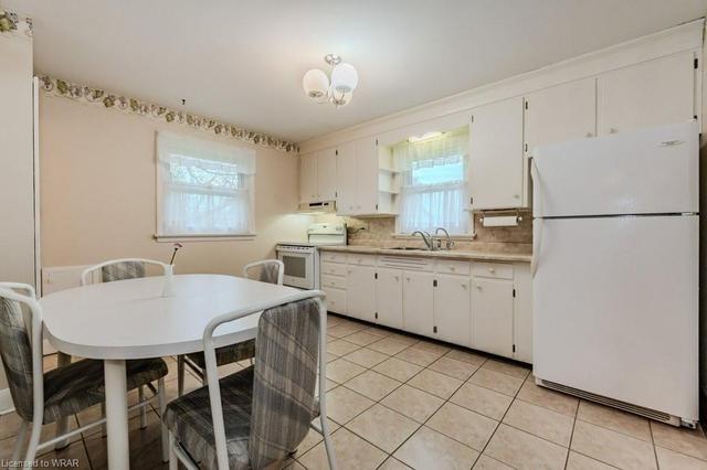 36 Griffin Avenue, House detached with 3 bedrooms, 2 bathrooms and 5 parking in Kitchener ON | Image 3