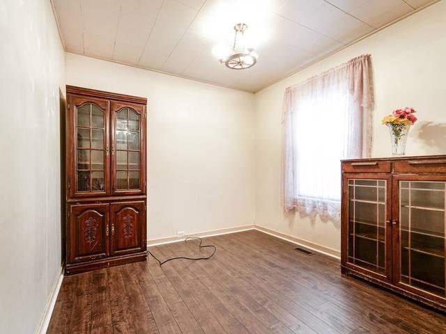 134 John St, House detached with 3 bedrooms, 2 bathrooms and 5 parking in Brampton ON | Image 3
