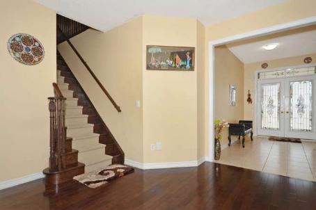 1255 Laurier Ave, House detached with 4 bedrooms, 3 bathrooms and 4 parking in Milton ON | Image 2