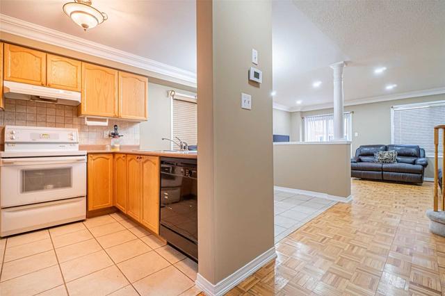 80 Kalahari Rd, House attached with 3 bedrooms, 2 bathrooms and 3 parking in Brampton ON | Image 22