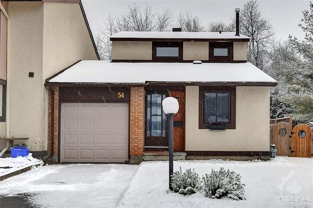 54 Tedwyn Drive, Townhouse with 3 bedrooms, 2 bathrooms and 3 parking in Ottawa ON | Image 1