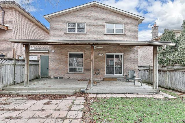 28 Vanessa Rd, House attached with 3 bedrooms, 3 bathrooms and 5 parking in Markham ON | Image 26