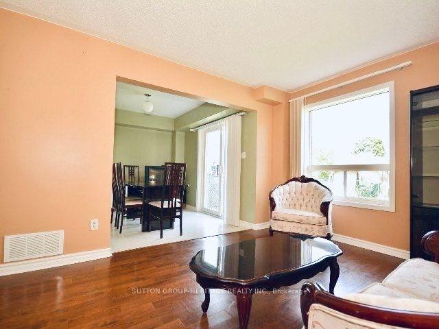 431 Drew St, House attached with 3 bedrooms, 3 bathrooms and 3 parking in Oshawa ON | Image 13