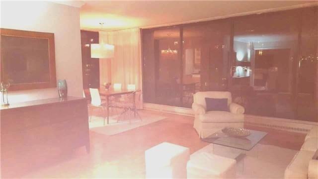 1001 - 20 Avoca Ave, Condo with 2 bedrooms, 2 bathrooms and 1 parking in Toronto ON | Image 7