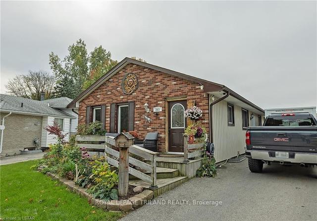 283 Speight Blvd, House detached with 3 bedrooms, 2 bathrooms and 5 parking in London ON | Image 1