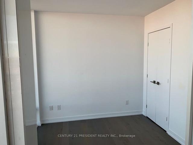 5216 - 488 University Ave, Condo with 3 bedrooms, 2 bathrooms and 1 parking in Toronto ON | Image 27