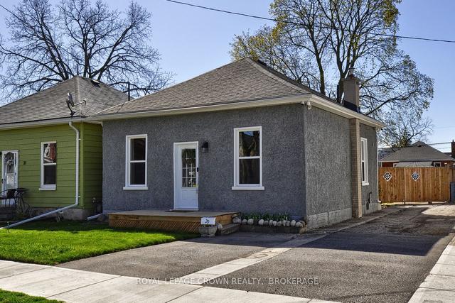29 Todd St, House detached with 2 bedrooms, 1 bathrooms and 4 parking in Cambridge ON | Image 12