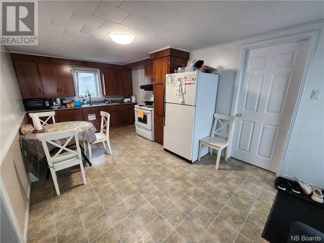 99 St Georges Avenue, House detached with 3 bedrooms, 1 bathrooms and null parking in Edmundston NB | Image 5