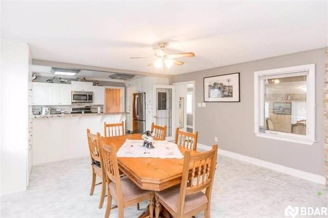 5440 Yonge St, House detached with 4 bedrooms, 2 bathrooms and 22 parking in Innisfil ON | Image 3