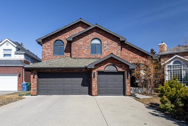 21 Christie Briar Green Sw, House detached with 4 bedrooms, 3 bathrooms and 6 parking in Calgary AB | Image 1