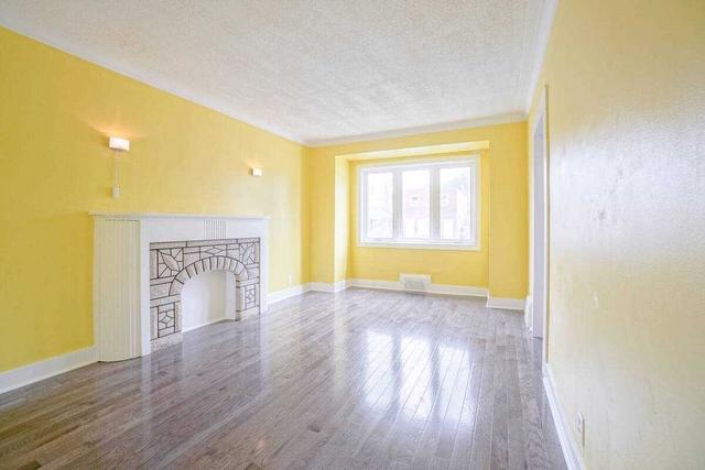 1792 Keele St, House detached with 2 bedrooms, 2 bathrooms and 3 parking in Toronto ON | Image 29