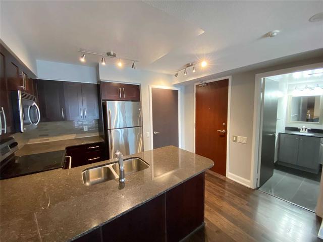 1706 - 2181 Yonge St, Condo with 1 bedrooms, 1 bathrooms and 1 parking in Toronto ON | Image 3